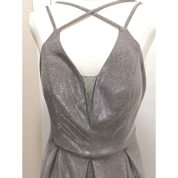 Crystal Doll Sliver Metallic Dress Junior's Size 7 - Picture 2 of 9